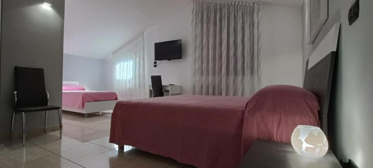 Madonna Della Pace La Casa Di Roberto B&B 외부 사진
